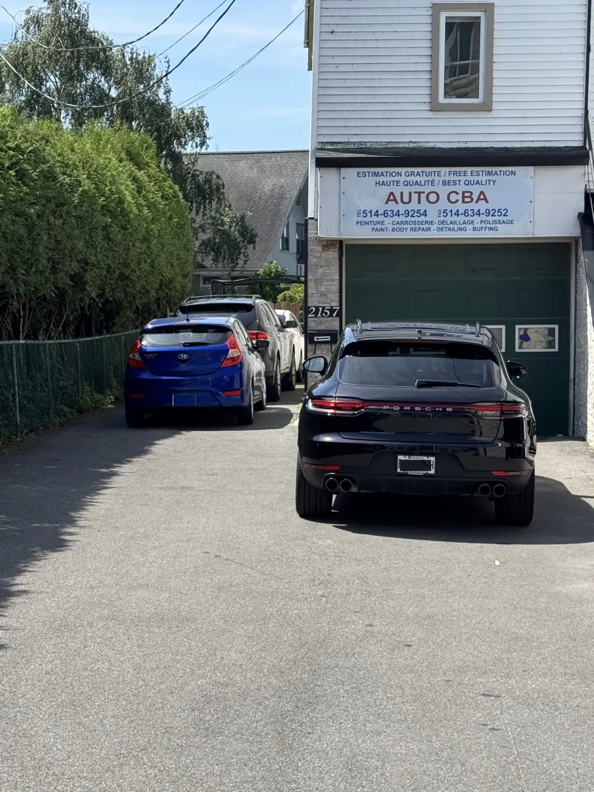 Entrée extérieure de l’atelier AUTO CBA au 2157 boulevard Saint-Joseph à Lachine